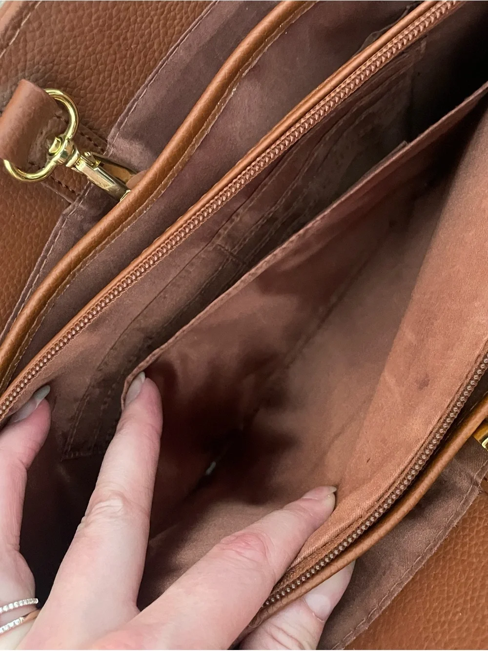JOY & IMAN Essentials Brown Leather Tote w/ Original Watch and Flashlight